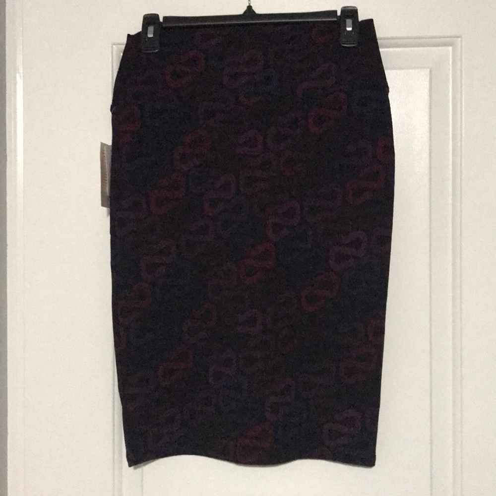 LuLaRoe Cassie Skirt - Small (B5)